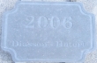 Gravure numéro de maison et nom de famille sur pierre bleue